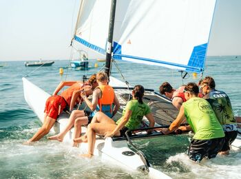 Start 2 Catamaran cover