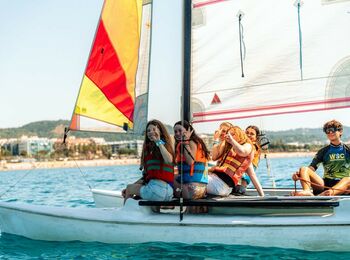 Start 2 Catamaran cover