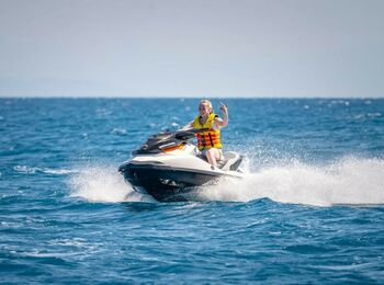 Jetski (18+)cover
