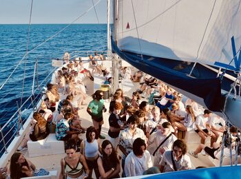 Moonlightcruise all-in cover