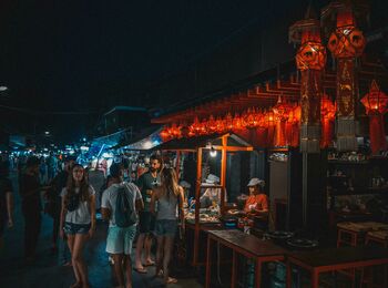 Avondmarkt Ao Nangcover