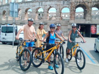 Pula by bikecover