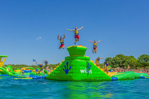 Aqua inflatable Park Lloretcover