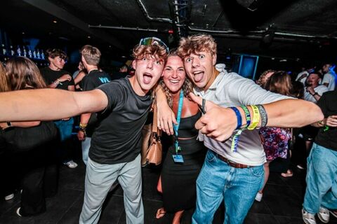 Partyboot en afterparty in Praagcover