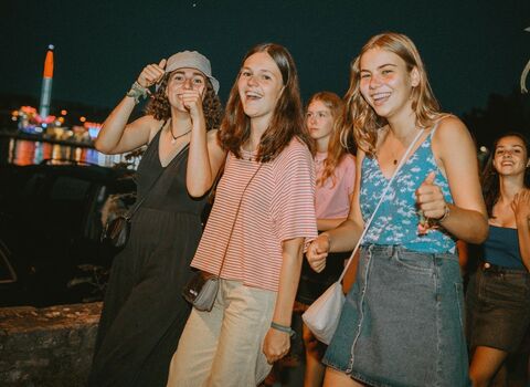 By-night programma Poreccover