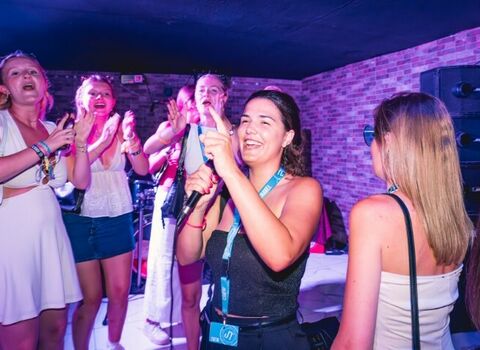 Karaoke nightcover