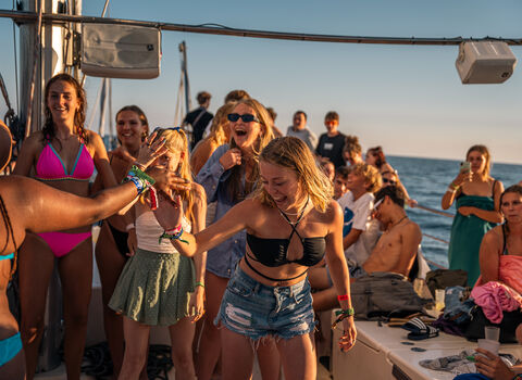 Partycruisecover
