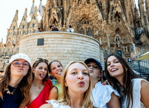 Barcelona by metrocover