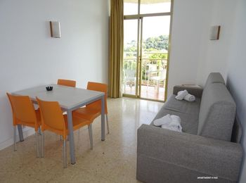 appart. 4 pers. cover