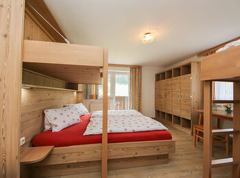 Bed MEISJE 14-16 jaar cover