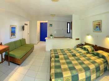 Studio standaard zeezicht cover