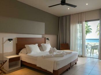 1 slaapkamer villa met zwembadzicht cover