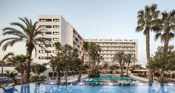 Aqua Silhouette & Spa cover