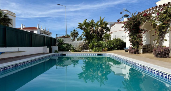 Fonte dos Leões cover