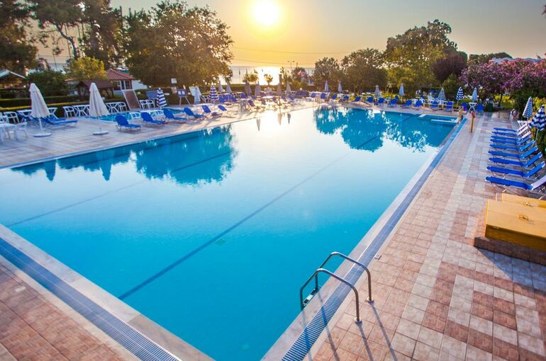 Continental Palacecover