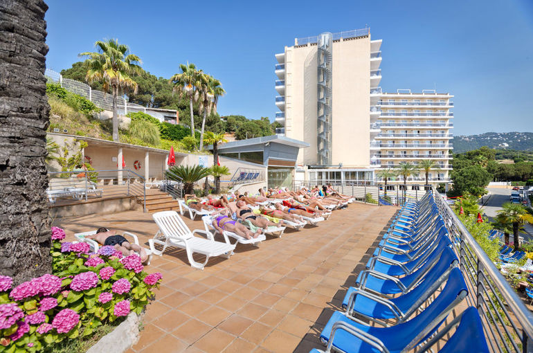 Oasis Park Splashcover