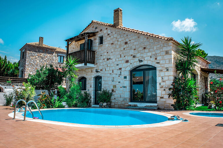 Villa's Niriidescover